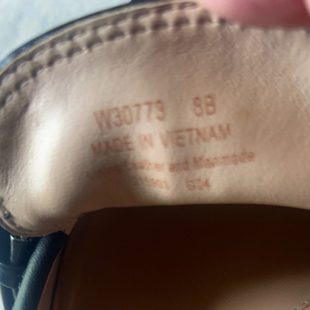 Cole Haan Giana Buckle Loafers Womens 8B Black Leather Lug Sole W30773 - Picture 6 of 6